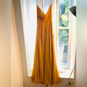 Lulu’s Lace-up Maxi Dress